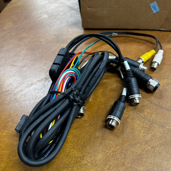 Lot of Assorted‎ Cables Various Plugs - Picture 10 of 10